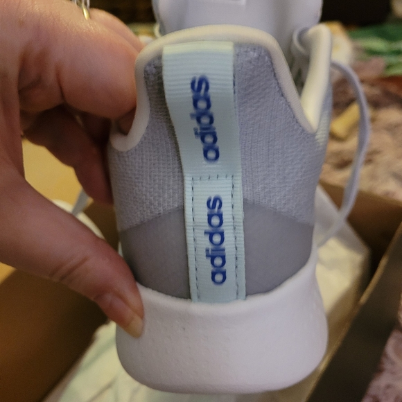 BNIB Womens Adidas size 8 wide fit running shoes. - Picture 4 of 6